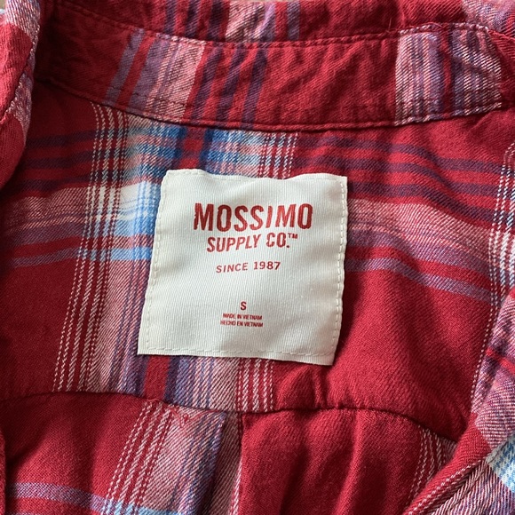 Flannels - Picture 3 of 6